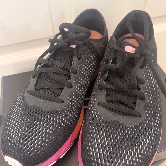 Under Armour Shoes - Picture 2 of 3